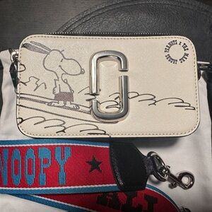 AuthenticMarc Jacobs Peanuts Snoopy Collaboration Shoulder Crossbody Camera Bag